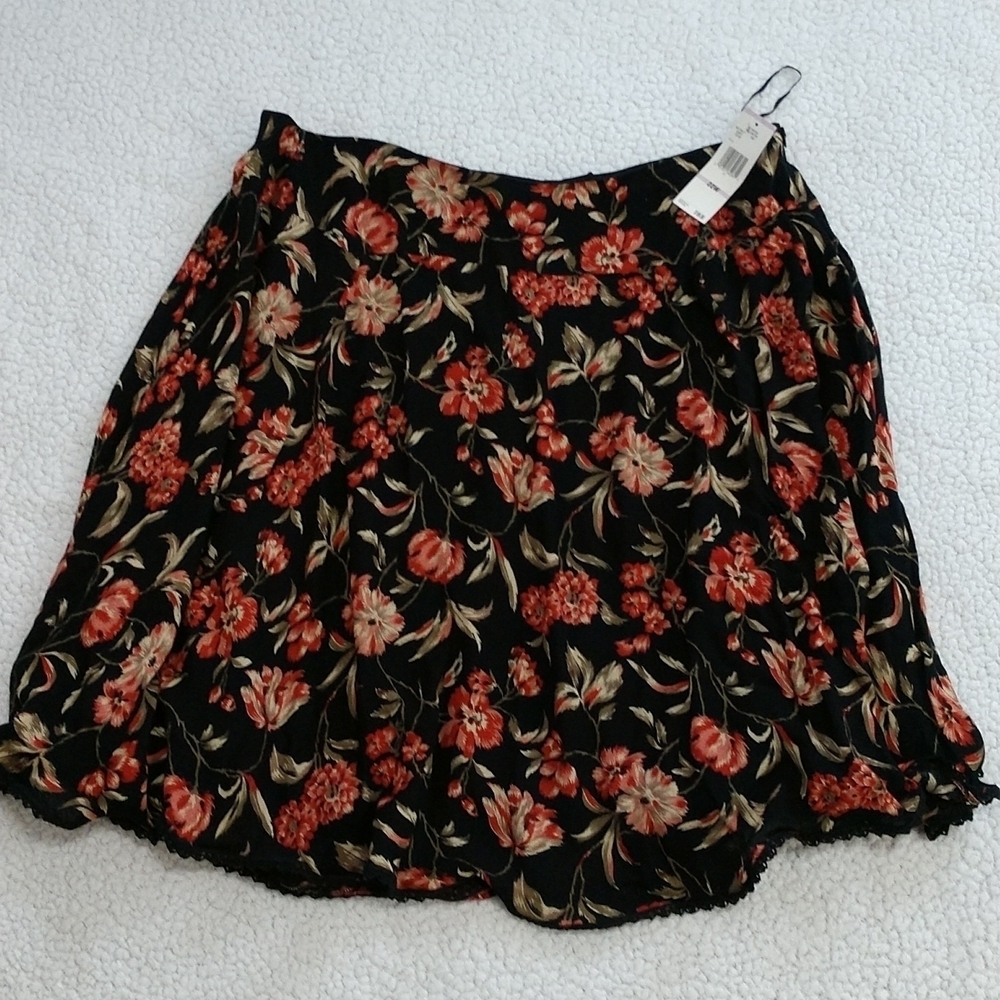 NWT Jones New York Signature Floral Skirt Size 22